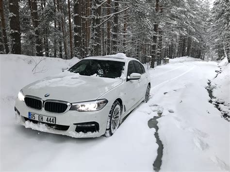 Bmw 3 Series Xdrive In Snow